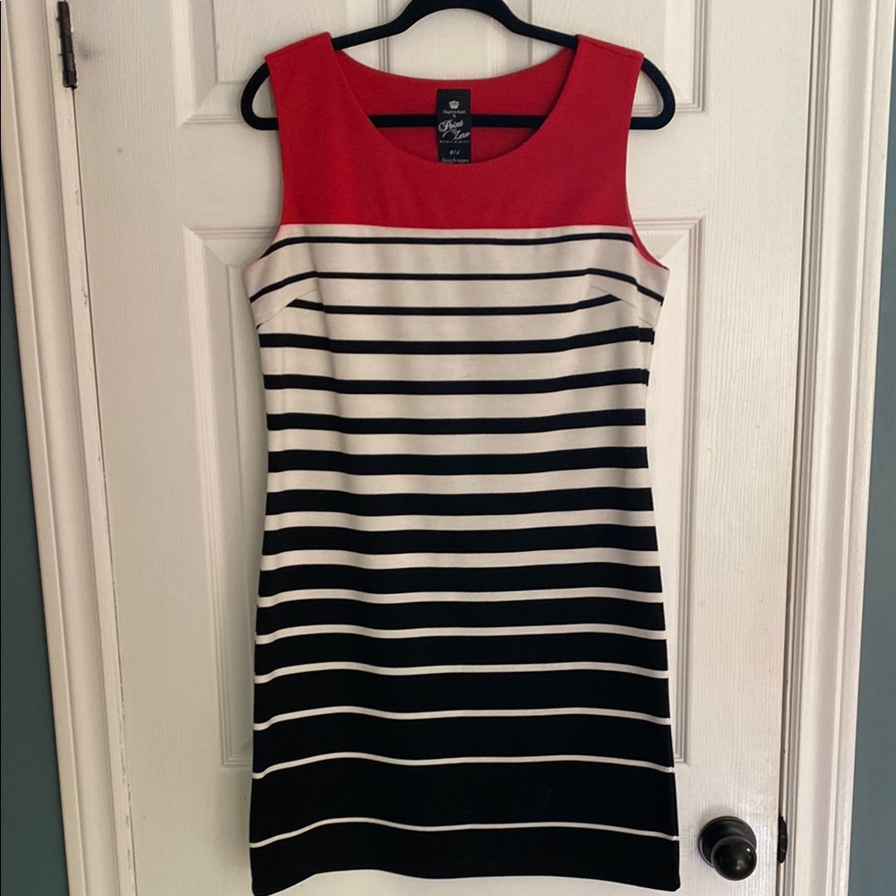 Point Zero Red and White Sheath Dress Sleeveless